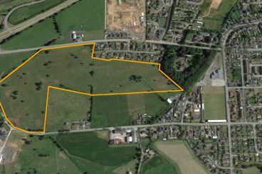 Green light for golf course homes plan