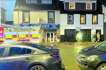 Blaze damages restaurant