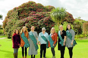 Nurses in arboreal tribute to Queen