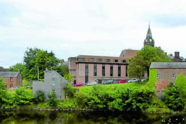 Bridging Annan’s art gap