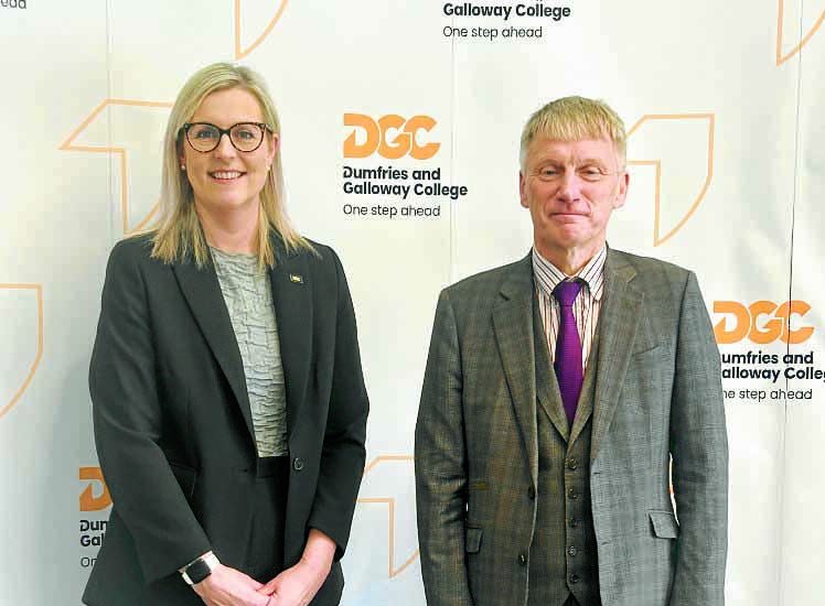 Minister makes college visit