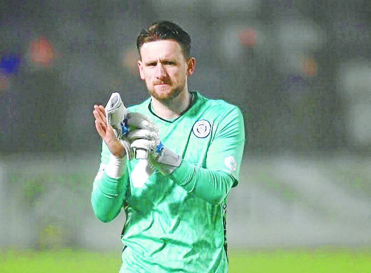 New Year shutout for keeper Ross