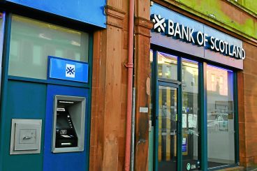 Annan bank to close next year