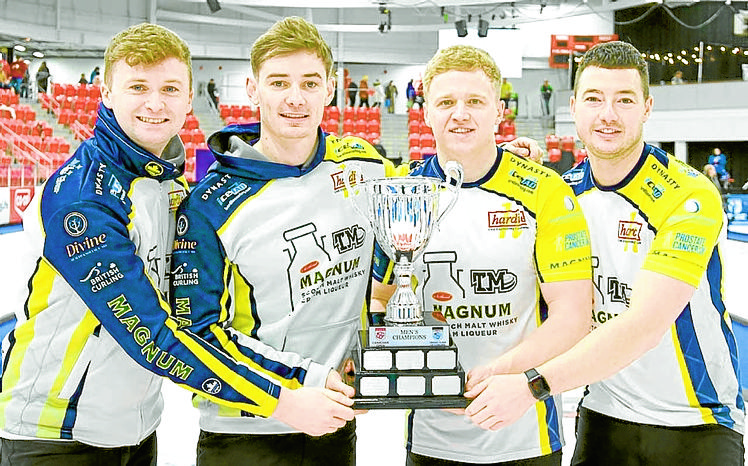 Frontrunners emerge in curling champs round-robin